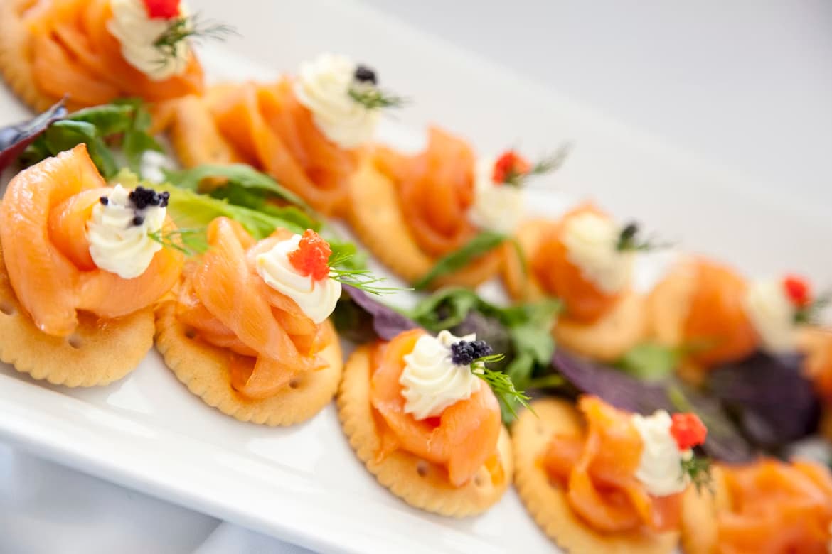 Art de la table : l'art de recevoir et de déguster le caviar français selon les règles de l'art